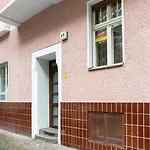 homaris - Apartment Leyke Schillerkiez Neukölln Airfield Tempelhof